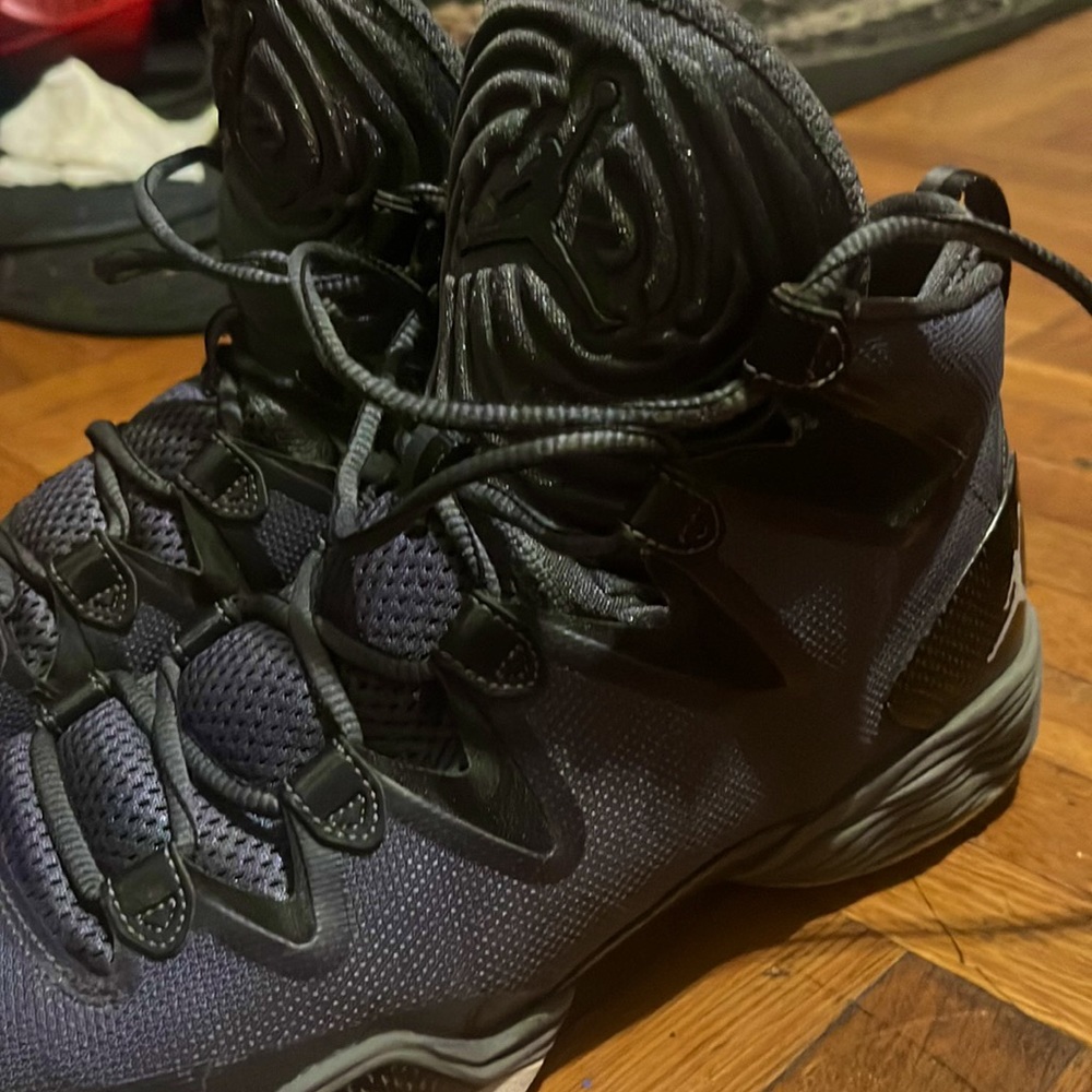 Jordan 28 se size 10 cool grey